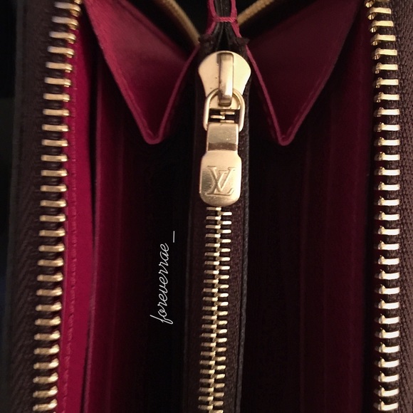 • • S O L D • •  (@mdowley) Louis Vuitton | Cle... - Picture 5 of 8